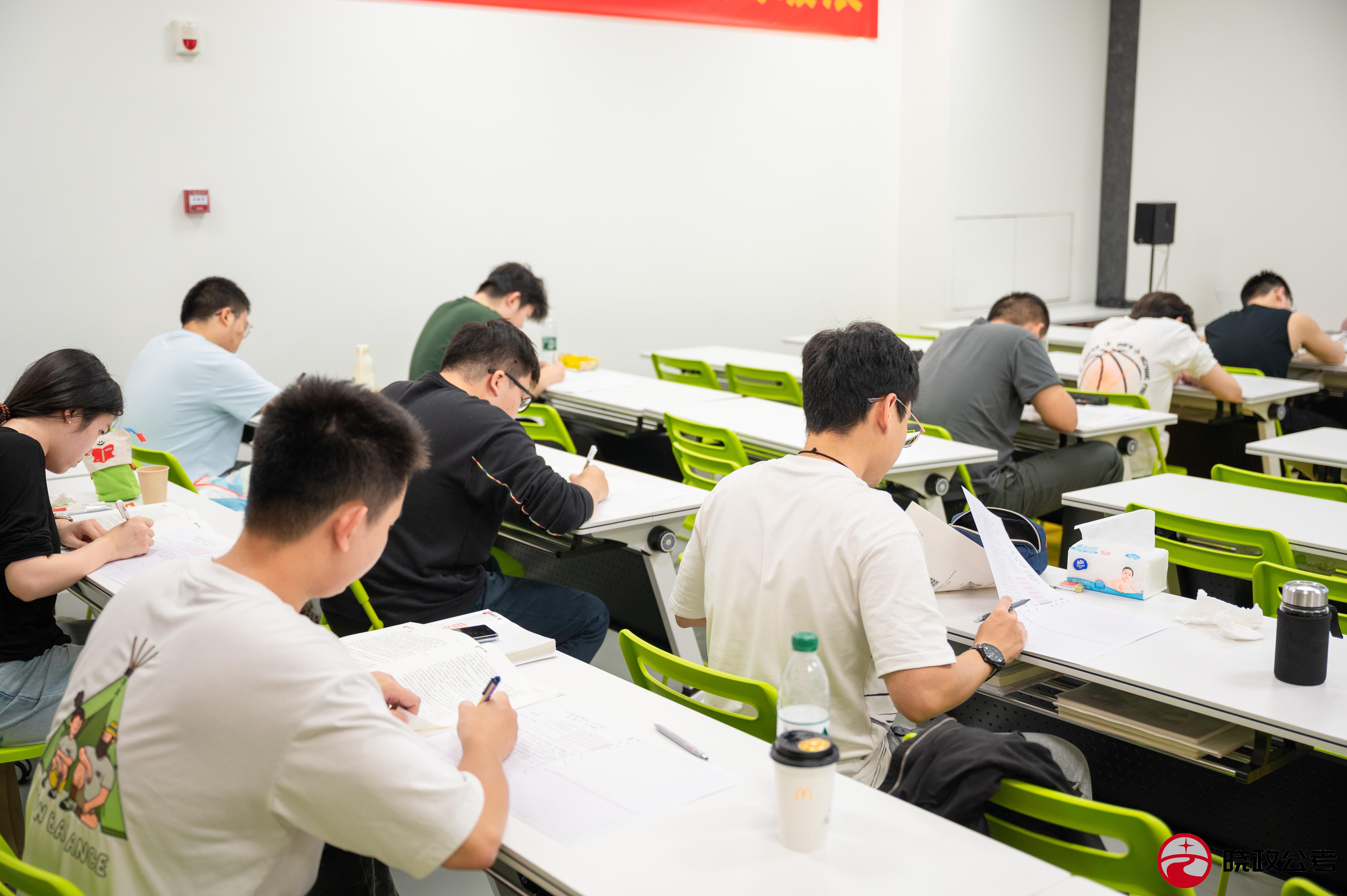 学员